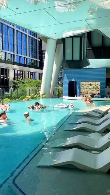 Nautilus Pool Bar